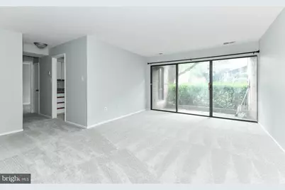 517 Florida Avenue #T2, Herndon, VA 20170 - Photo 8