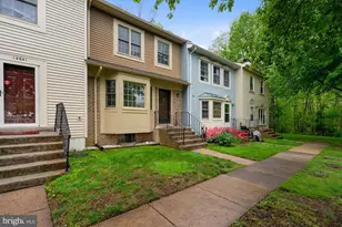 14643 Stone Range Dr, Centreville, VA 20120 - Photo 2