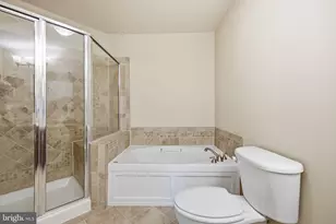 4473 Beacon Grove Cir, Fairfax, VA 22033 - Photo 6