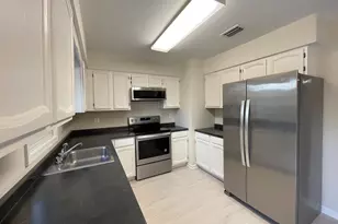 14262 Heritage Crossing Ln, Centreville, VA 20120 - Photo 4