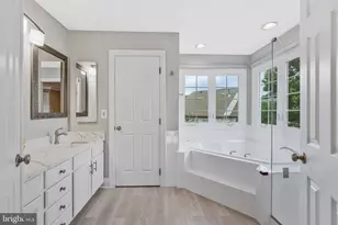 12850 Fair Heights Dr, Fairfax, VA 22033 - Photo 32