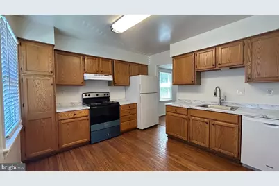 3068 Covington Street, Fairfax, VA 22031 - Photo 2