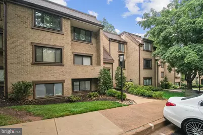 1635 Parkcrest Circle #201, Reston, VA 20190 - Photo 2