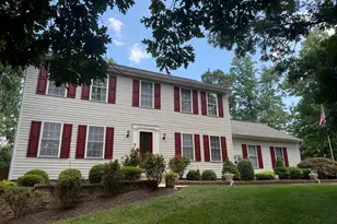 8910 Jameson St, Lorton, VA 22079 - Photo 2