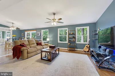 9660 Boyett, Fairfax, VA 22032 - Photo 12
