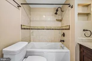 6039 Heatherwood Dr, Alexandria, VA 22310 - Photo 24