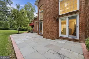 1172 Robindale Dr, Great Falls, VA 22066 - Photo 120