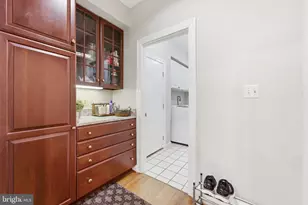 1172 Robindale Dr, Great Falls, VA 22066 - Photo 22
