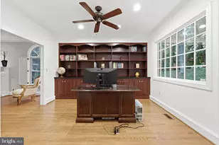 1172 Robindale Dr, Great Falls, VA 22066 - Photo 6