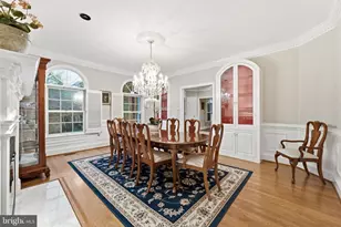 1172 Robindale Dr, Great Falls, VA 22066 - Photo 28