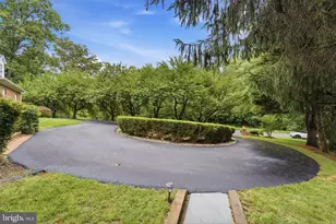 1172 Robindale Dr, Great Falls, VA 22066 - Photo 90
