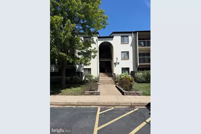 605 Center Street #T4, Herndon, VA 20170 - Photo 1