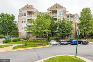 2204 Westcourt Ln, Herndon, VA 20170 - Photo 2