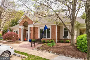 2204 Westcourt Ln, Herndon, VA 20170 - Photo 18