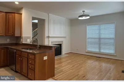 13031 Rose Petal Circle, Herndon, VA 20171 - Photo 6