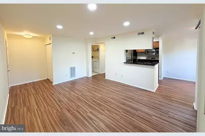 11653 Gas Light Court #H, Reston, VA 20190 - Photo 8