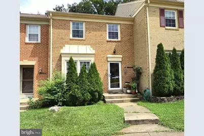 9731 Lakepointe Drive, Burke, VA 22015 - Photo 2