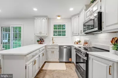5002 Gainsborough Drive, Fairfax, VA 22032 - Photo 8