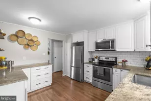 1236 Summerfield Dr, Herndon, VA 20170 - Photo 10
