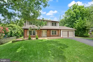 8902 Huxley Ct, Springfield, VA 22153 - Photo 4