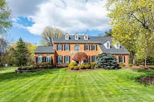 16701 Cedar Post Ct, Centreville, VA 20120 - Photo 2
