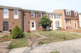 4128 Hamlin Ct, Chantilly, VA 20151 - Photo 2