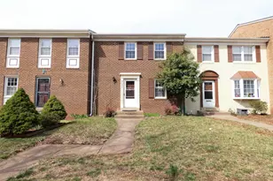 4128 Hamlin Ct, Chantilly, VA 20151 - Photo 1