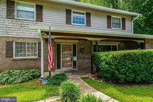 8527 Parliament Dr, Springfield, VA 22151 - Photo 38