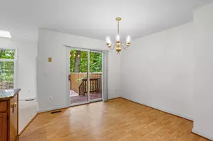 10637 Alison Dr, Burke, VA 22015 - Photo 12