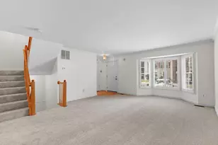 10637 Alison Dr, Burke, VA 22015 - Photo 8