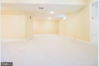 9614 Locust Hill Drive, Great Falls, VA 22066 - Photo 32