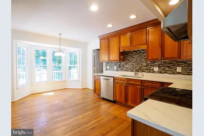 9614 Locust Hill Drive, Great Falls, VA 22066 - Photo 12