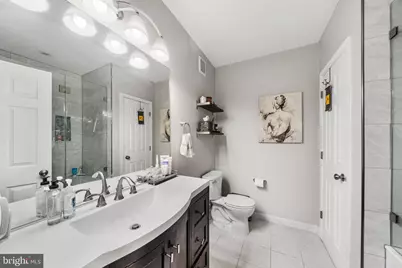 8850 Ashgrove House Lane #101, Vienna, VA 22182 - Photo 18