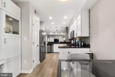 8850 Ashgrove House Lane #101, Vienna, VA 22182 - Photo 16