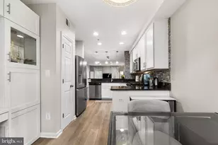 8850 Ashgrove House Ln, Vienna, VA 22182 - Photo 16