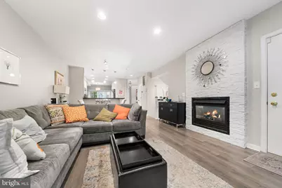 8850 Ashgrove House Lane #101, Vienna, VA 22182 - Photo 6