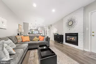 8850 Ashgrove House Ln, Vienna, VA 22182 - Photo 6