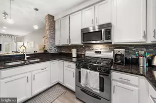 8850 Ashgrove House Ln, Vienna, VA 22182 - Photo 14