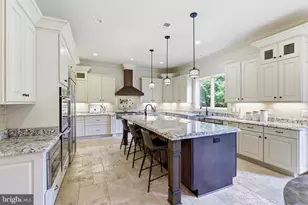 936 Kimberwicke Rd, McLean, VA 22102 - Photo 14
