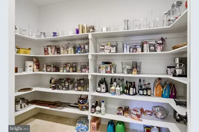 936 Kimberwicke Rd, McLean, VA 22102 - Photo 20