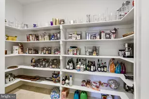 936 Kimberwicke Rd, McLean, VA 22102 - Photo 20