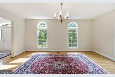 2725 Oldewood Drive, Falls Church, VA 22043 - Photo 6