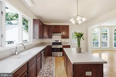 2725 Oldewood Drive, Falls Church, VA 22043 - Photo 12