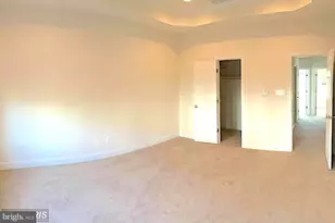 2094 Hutchison Grove Ct, Falls Church, VA 22043 - Photo 8