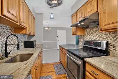 5905 Noblestown Road #E, Springfield, VA 22152 - Photo 4
