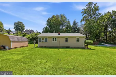 5904 Carver Place, Falls Church, VA 22041 - Photo 2