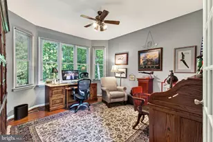 7606 Davis Field Ln, Springfield, VA 22153 - Photo 40