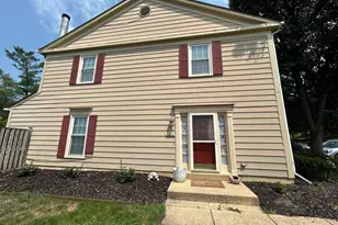 7556 Blanford Ct, Alexandria, VA 22315 - Photo 2
