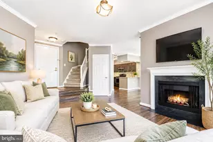 2108 Highcourt Ln, Herndon, VA 20170 - Photo 2