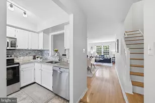 6472 Brick Hearth Ct, Alexandria, VA 22306 - Photo 4
